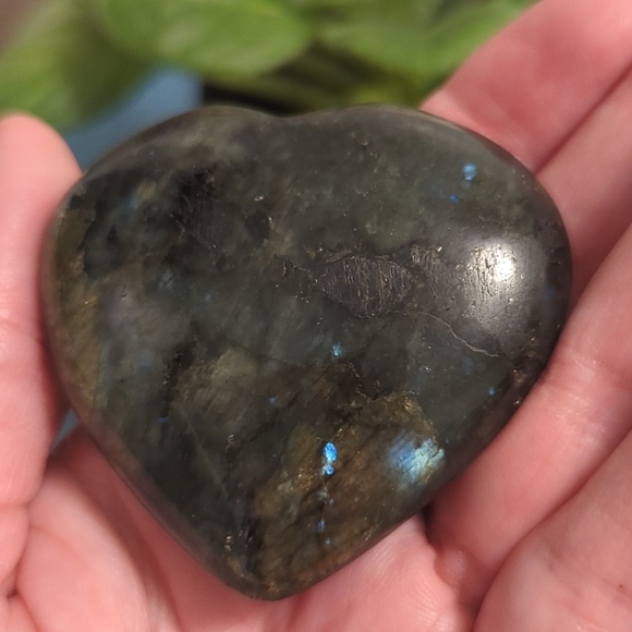 Labradorite Heart - Picture 3 of 6